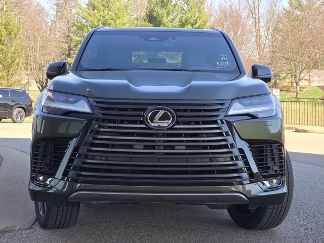 New 2026 Lexus LX 600 4WD w/ Luxury Package image 3