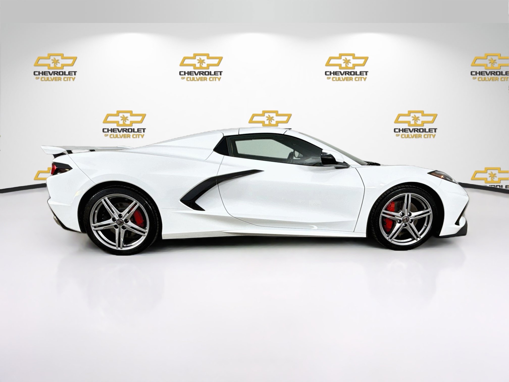 Used 2026 Chevrolet Corvette Stingray Preferred Conv w/ Z51 Performance Package RWD image 9