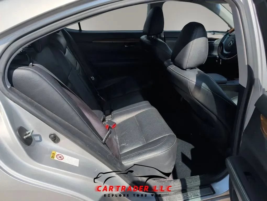 Used 2013 Lexus ES 300h w/ Luxury Pkg FWD image 20