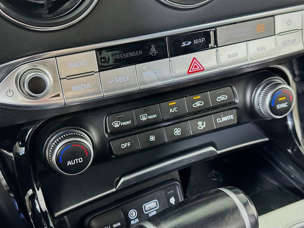 Used 2020 Kia Stinger GT1 RWD image 27