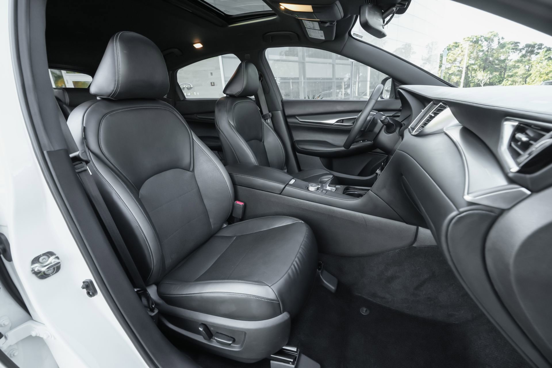 Certified 2023 INFINITI QX55 Essential image 39