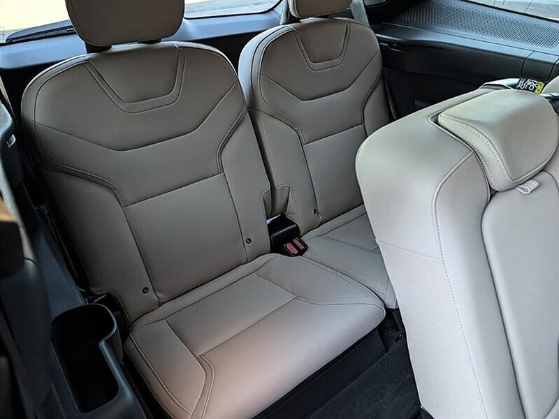Used 2025 Volvo EX90 Plus AWD/4WD image 31