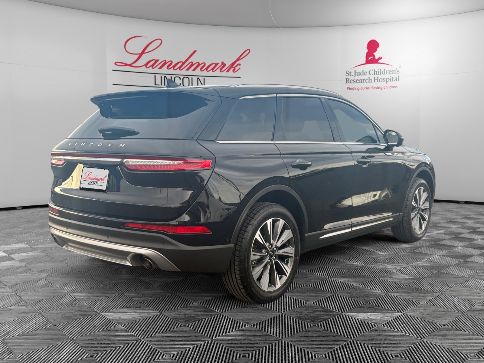 Certified 2022 Lincoln Corsair Reserve w/ Equipment Group 201A image 5