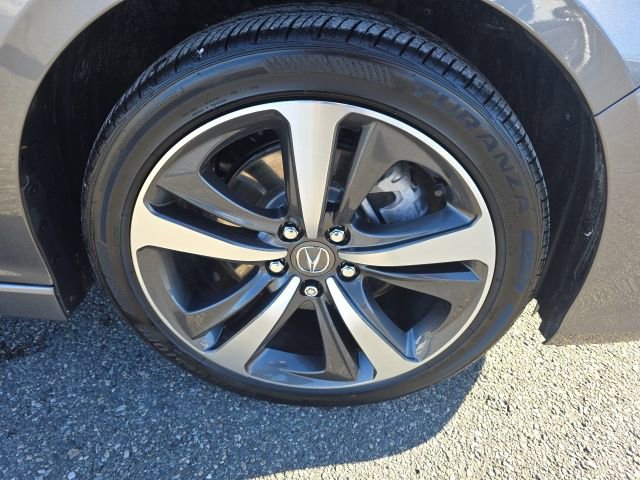 Certified 2025 Acura TLX w/ Technology Package image 10