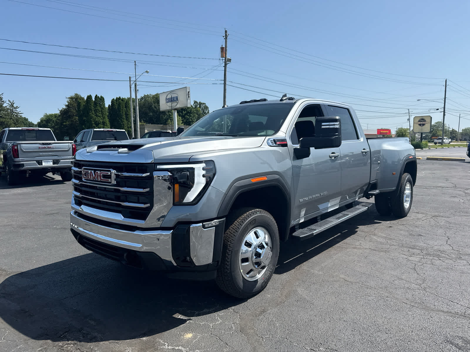 New 2026 GMC Sierra 3500 SLE AWD/4WD image 1