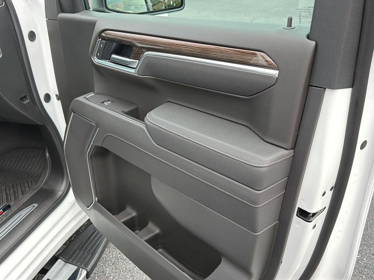 New 2026 Chevrolet Silverado 1500 LT AWD/4WD image 14