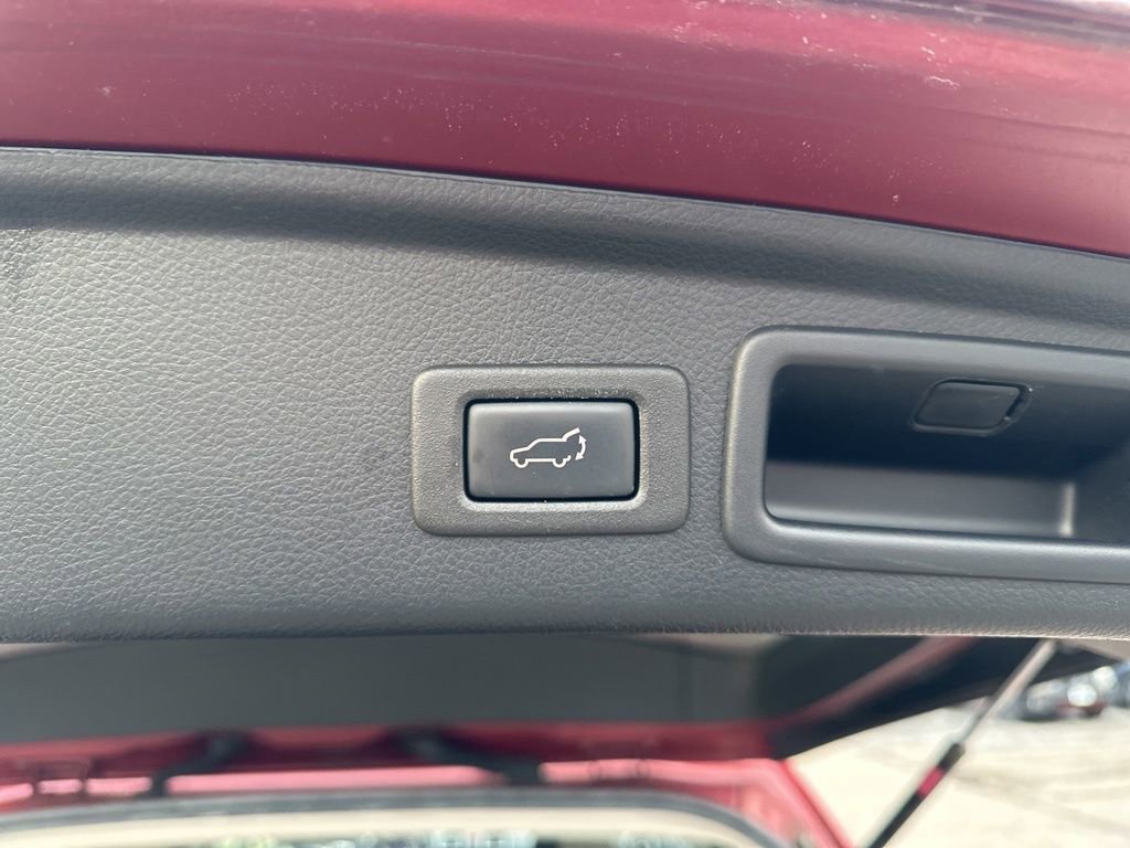 Used 2017 Subaru Forester 2.5i Limited image 13