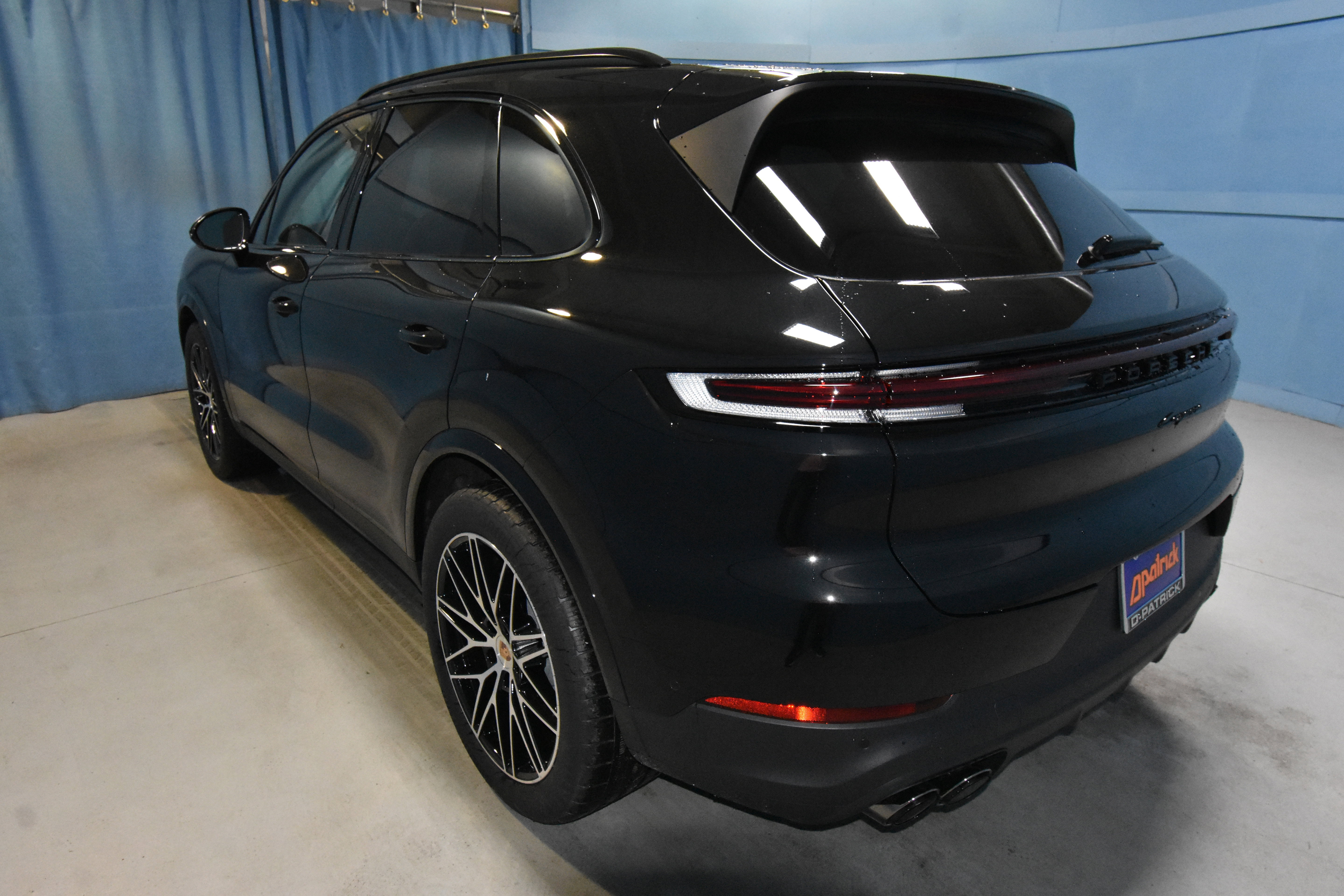 Used 2026 Porsche Cayenne AWD/4WD image 3