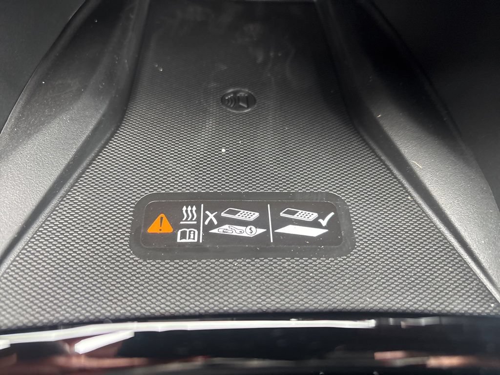 New 2026 Chevrolet Trax RS w/ Sunroof Package FWD image 4