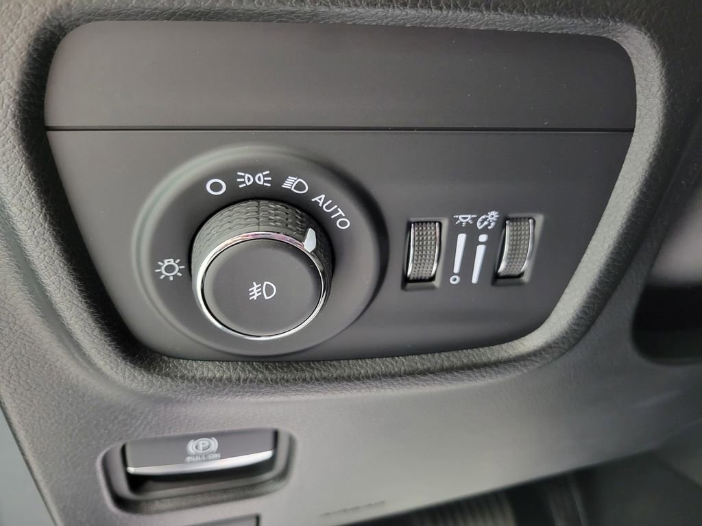 New 2026 Jeep Grand Cherokee Limited AWD/4WD image 13