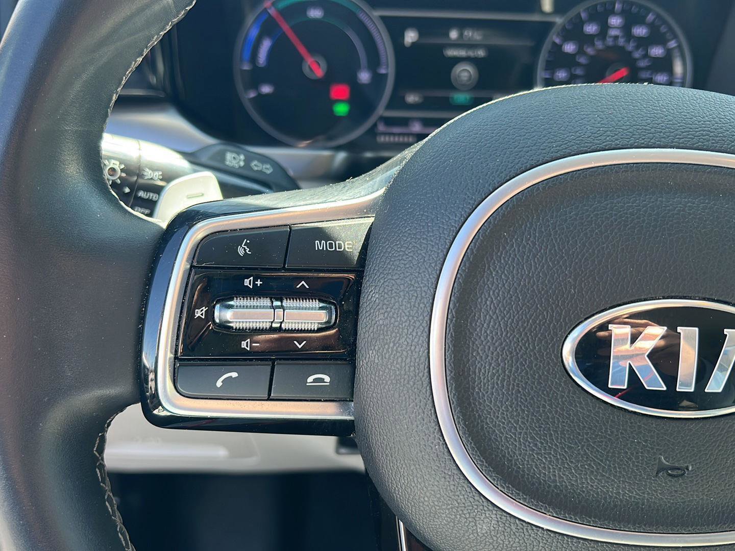 Used 2021 Kia Sorento S image 22