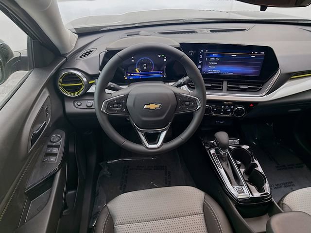 New 2026 Chevrolet Trax LT w/ Sunroof Package image 25