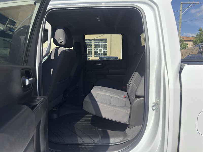 Used 2022 Chevrolet Silverado 2500 LT AWD/4WD image 19
