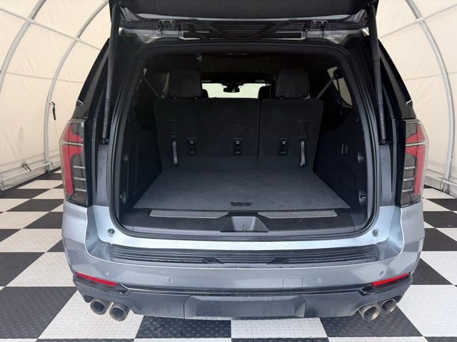 Used 2025 Chevrolet Suburban Z71 AWD/4WD image 5