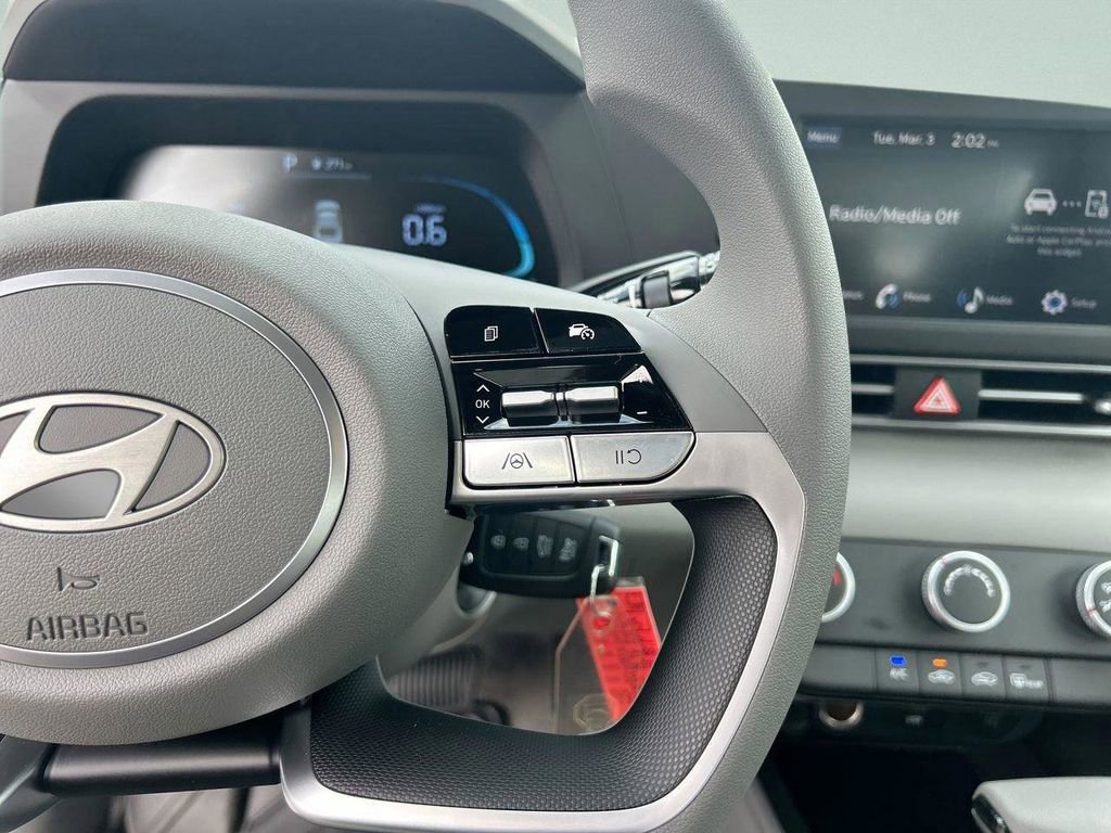 New 2026 Hyundai Elantra SE FWD image 30