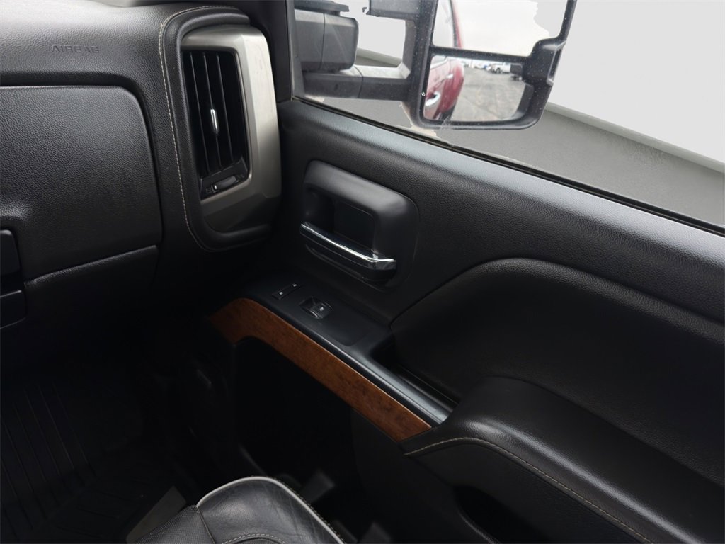 Used 2018 Chevrolet Silverado 3500 High Country w/ Duramax Plus Package image 17