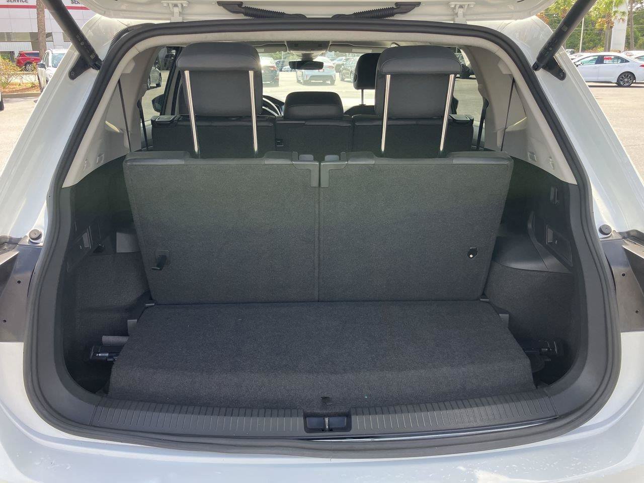 Used 2024 Volkswagen Tiguan SE FWD image 27