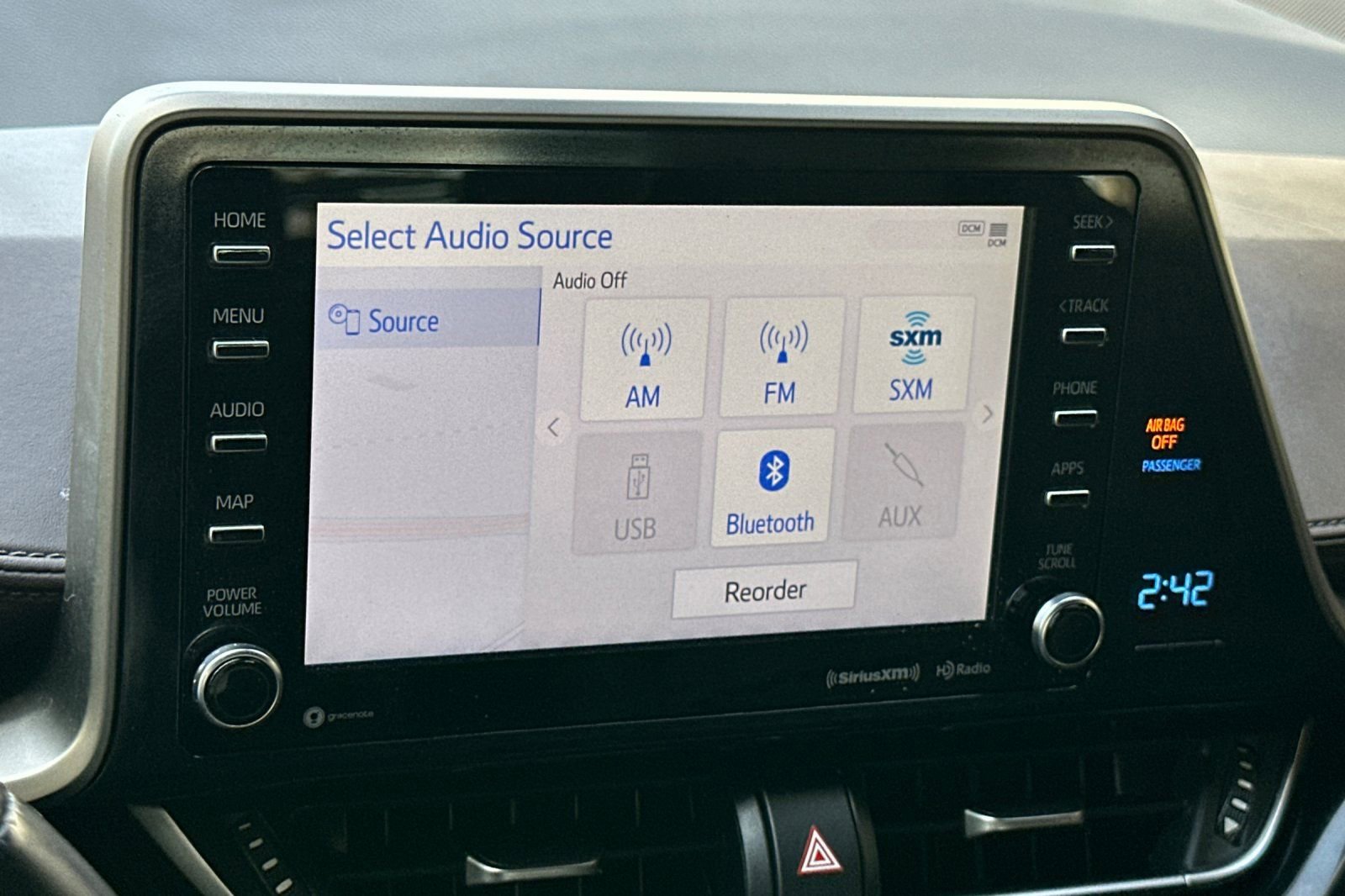 Used 2019 Toyota C-HR Limited FWD image 18