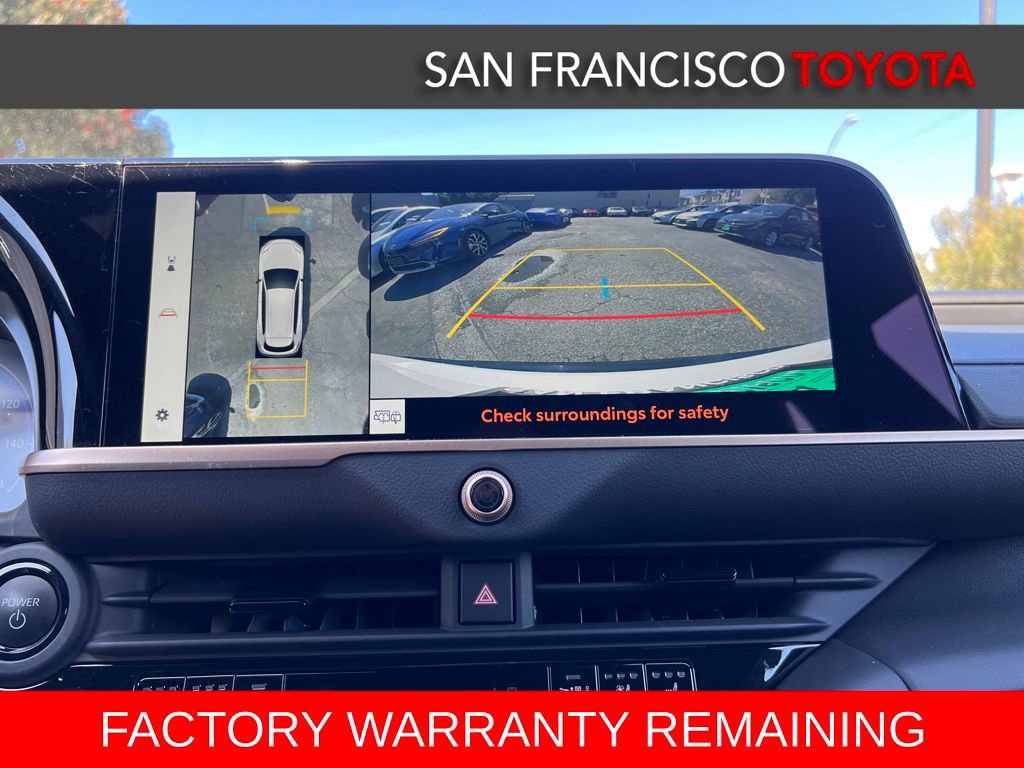 Certified 2025 Toyota Crown Signia image 30