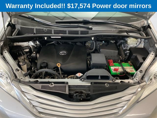 Used 2017 Toyota Sienna LE image 12