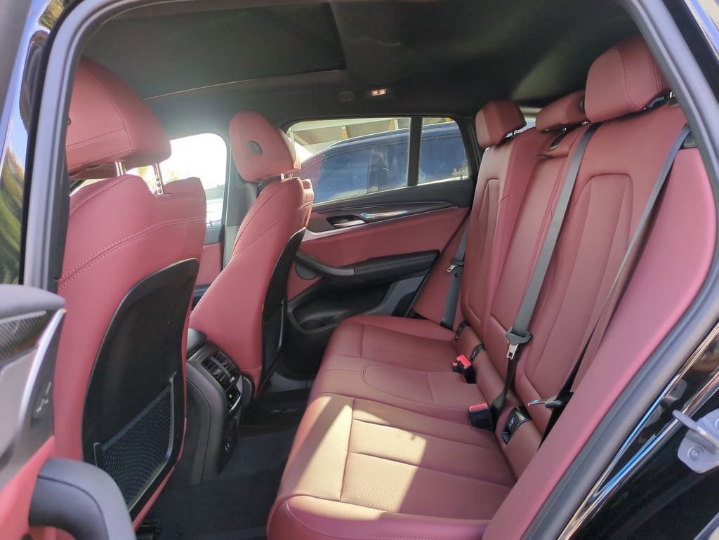 Used 2025 BMW X4 M40i image 16