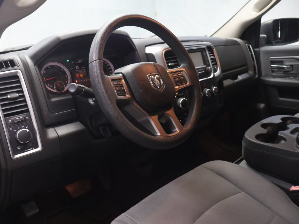 Used 2022 RAM 1500 Classic SLT AWD/4WD image 17