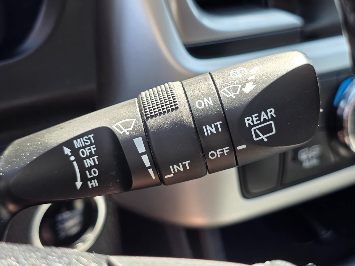 Used 2018 Toyota Highlander SE FWD image 51