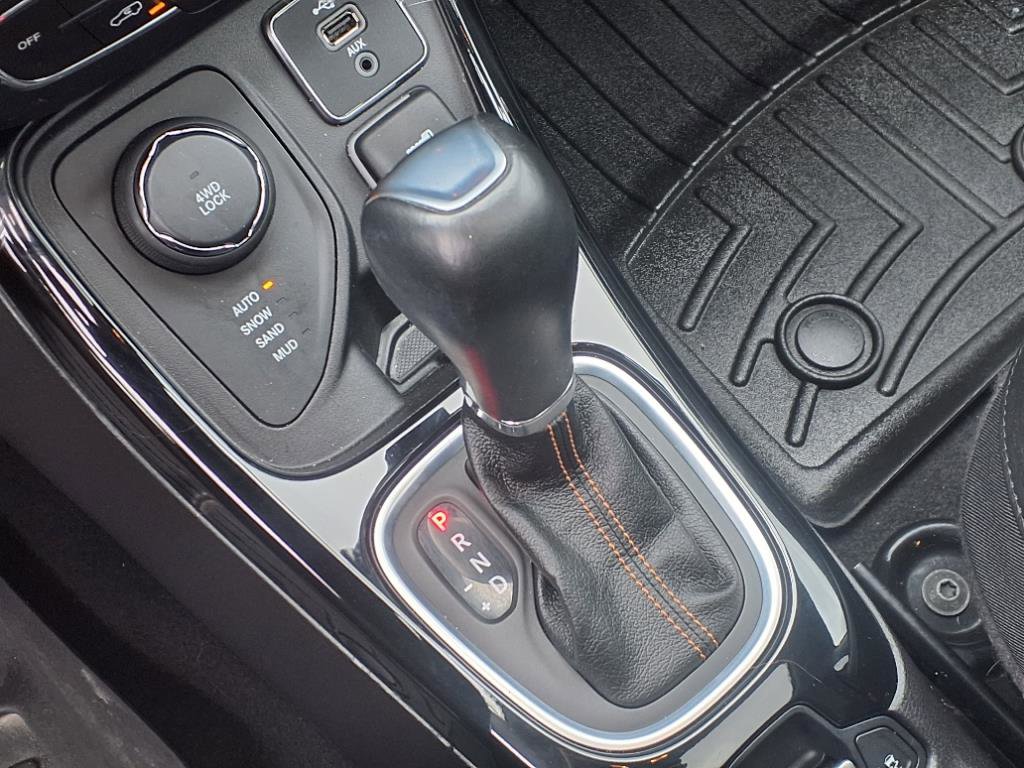 Used 2021 Jeep Compass Limited w/ Sun and Sound Group image 17