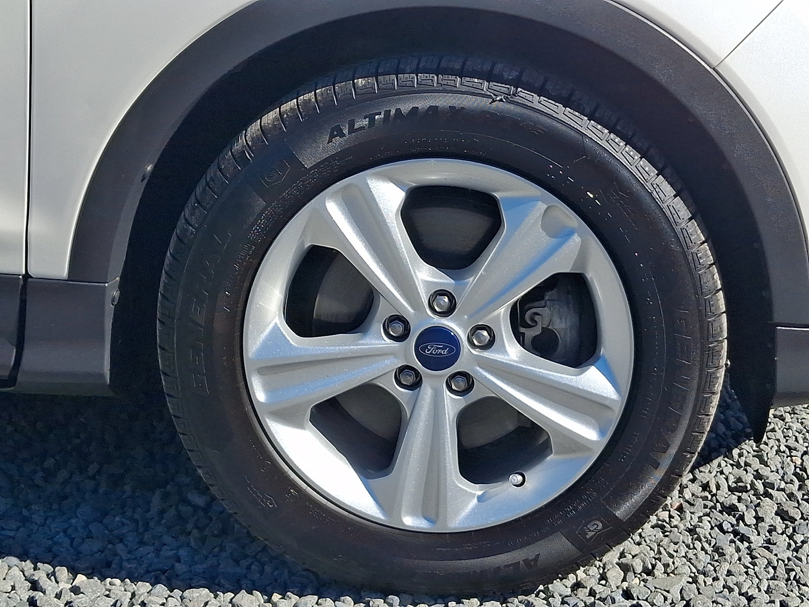 Used 2015 Ford Escape SE w/ Equipment Group 201A AWD/4WD image 9