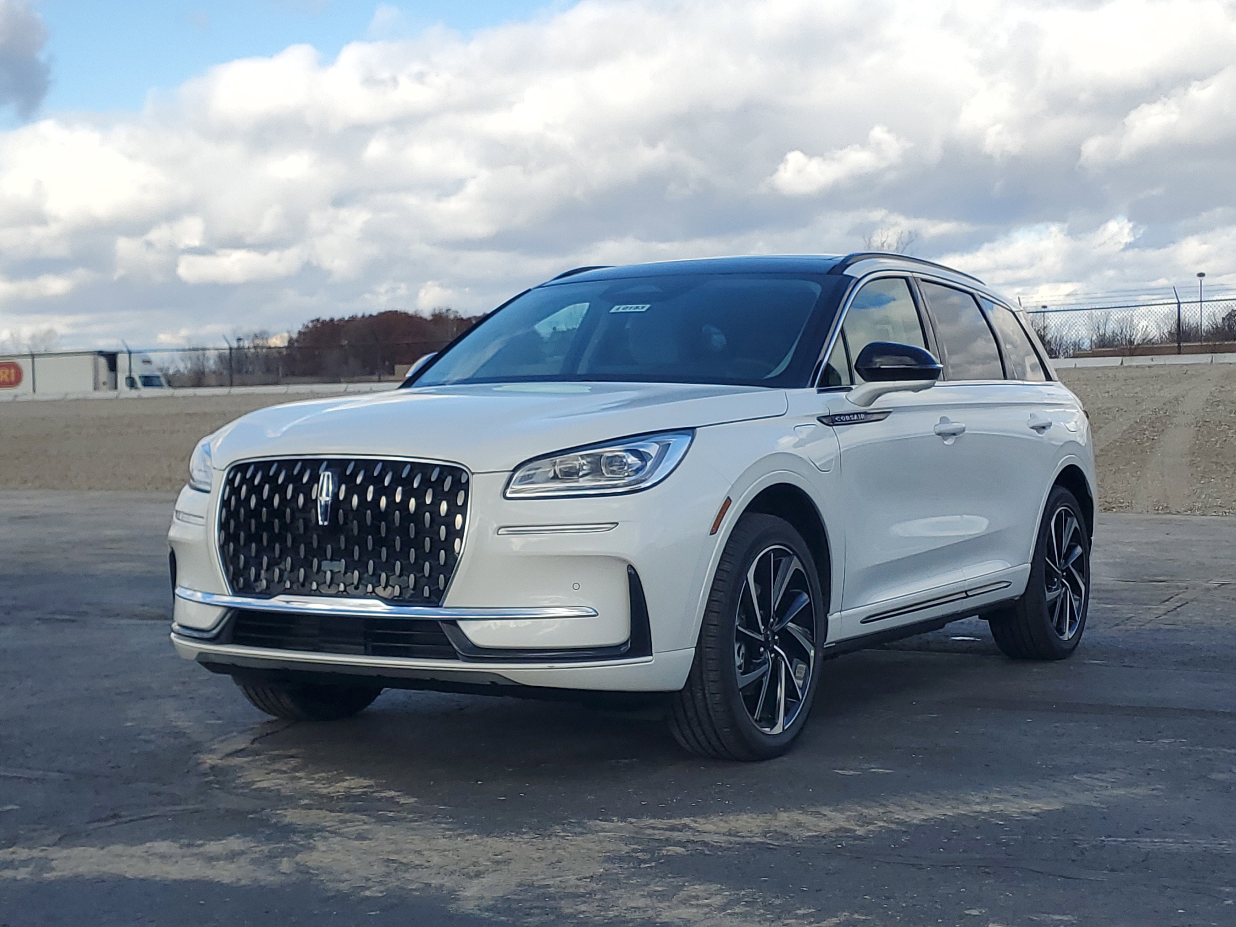 New 2026 Lincoln Corsair Grand Touring image 2