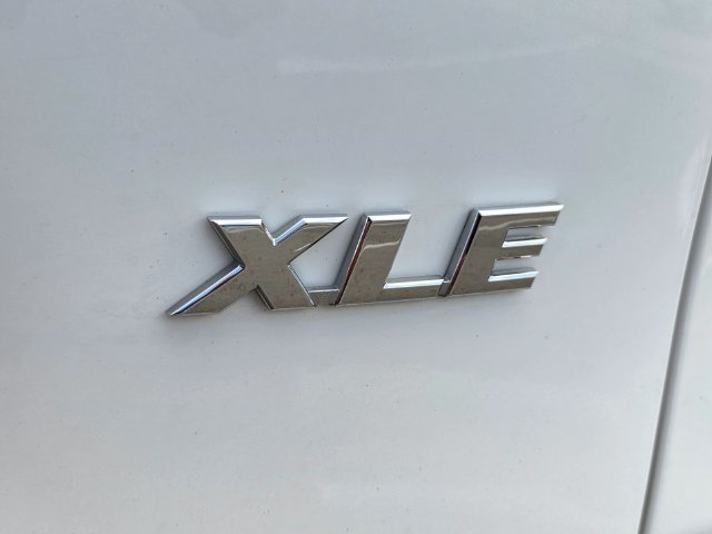 Used 2025 Toyota RAV4 XLE FWD image 17