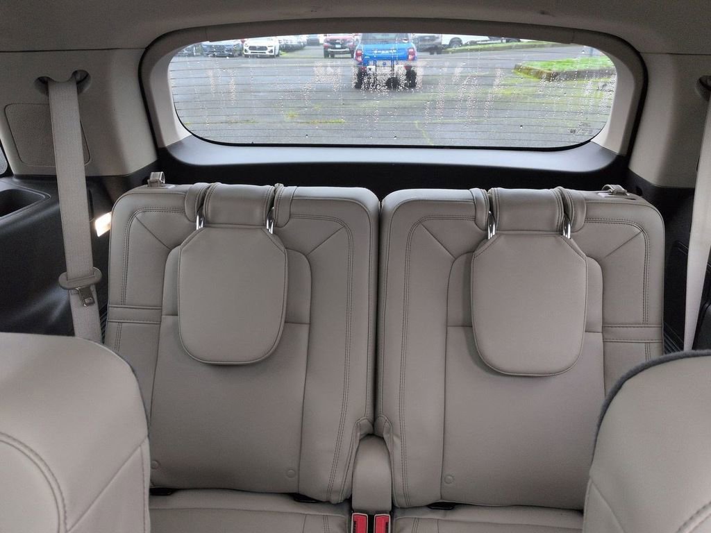 Used 2023 Lincoln Aviator Reserve w/ Equipment Group 201A image 37