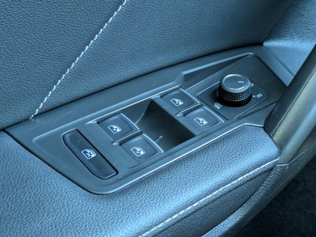 Used 2023 Volkswagen Tiguan SE image 26