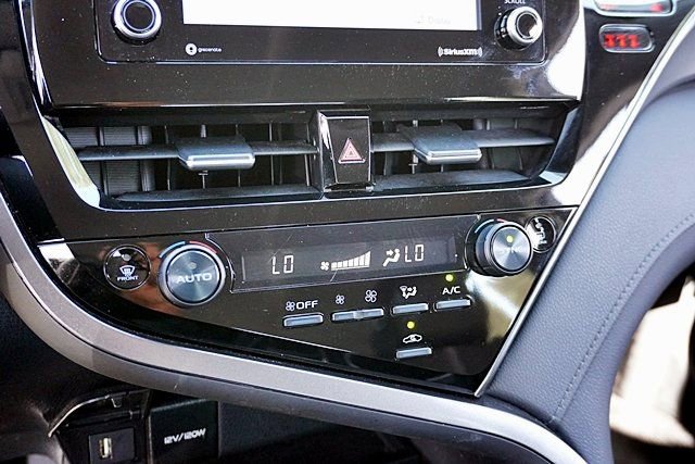 Used 2024 Toyota Camry LE FWD image 27