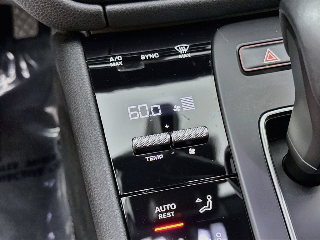 Certified 2024 Porsche Macan Turbo AWD/4WD image 17