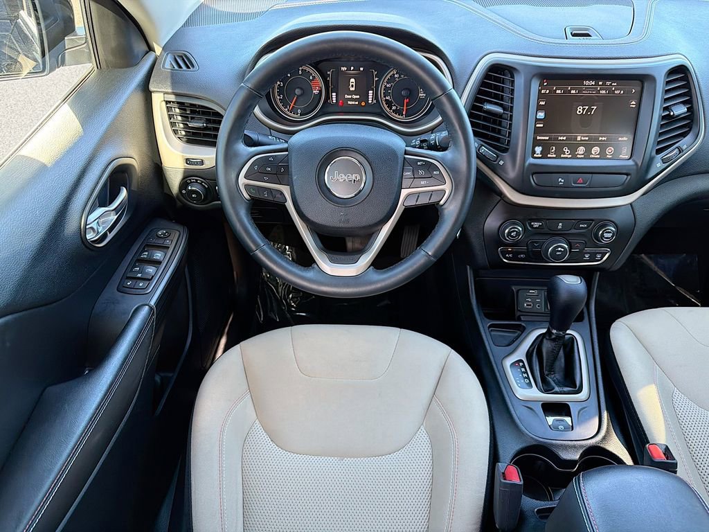 Used 2016 Jeep Cherokee 75th Anniversary image 16