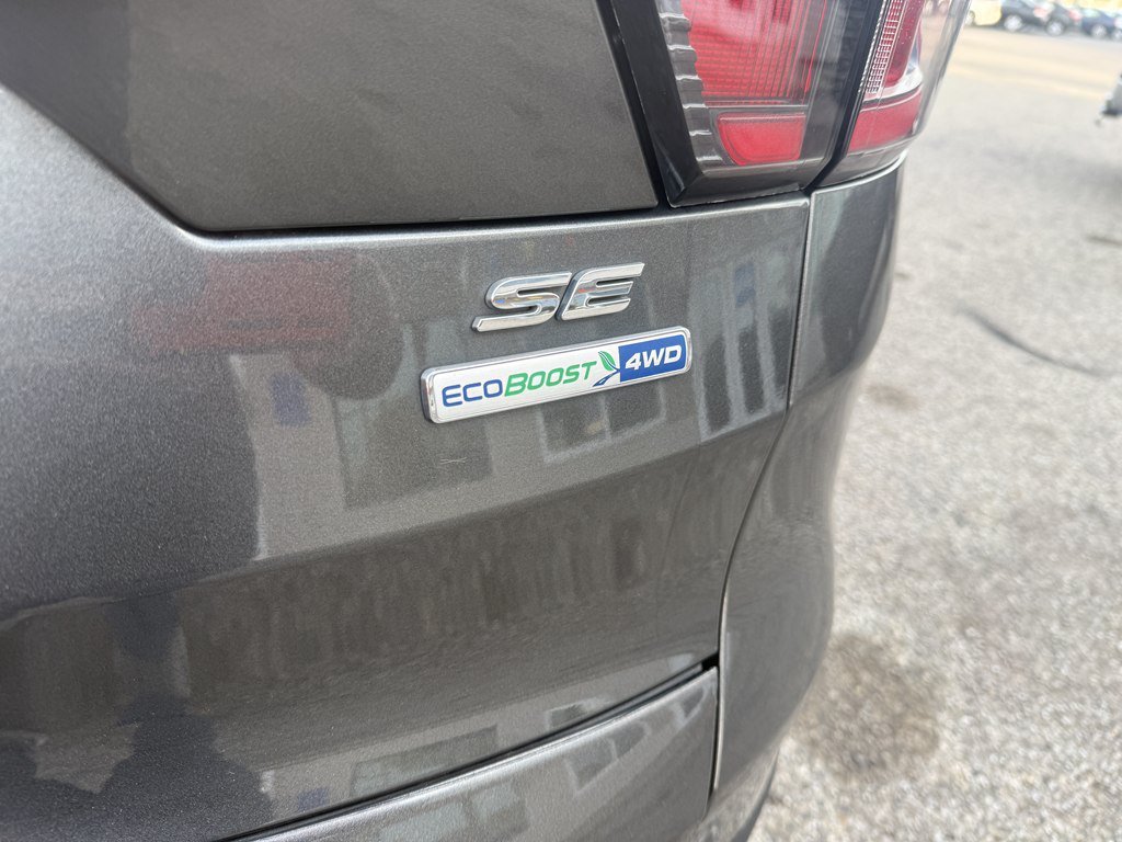 Used 2017 Ford Escape SE AWD/4WD image 18