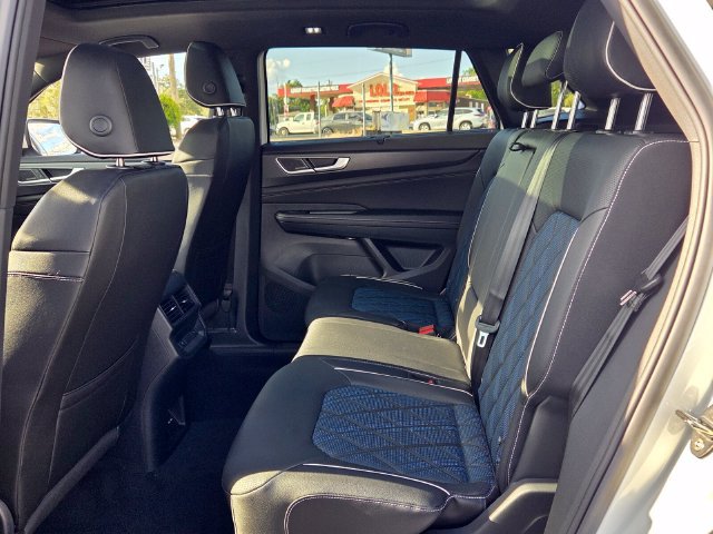 New 2026 Volkswagen Atlas Cross Sport SEL Premium R-Line AWD/4WD image 6
