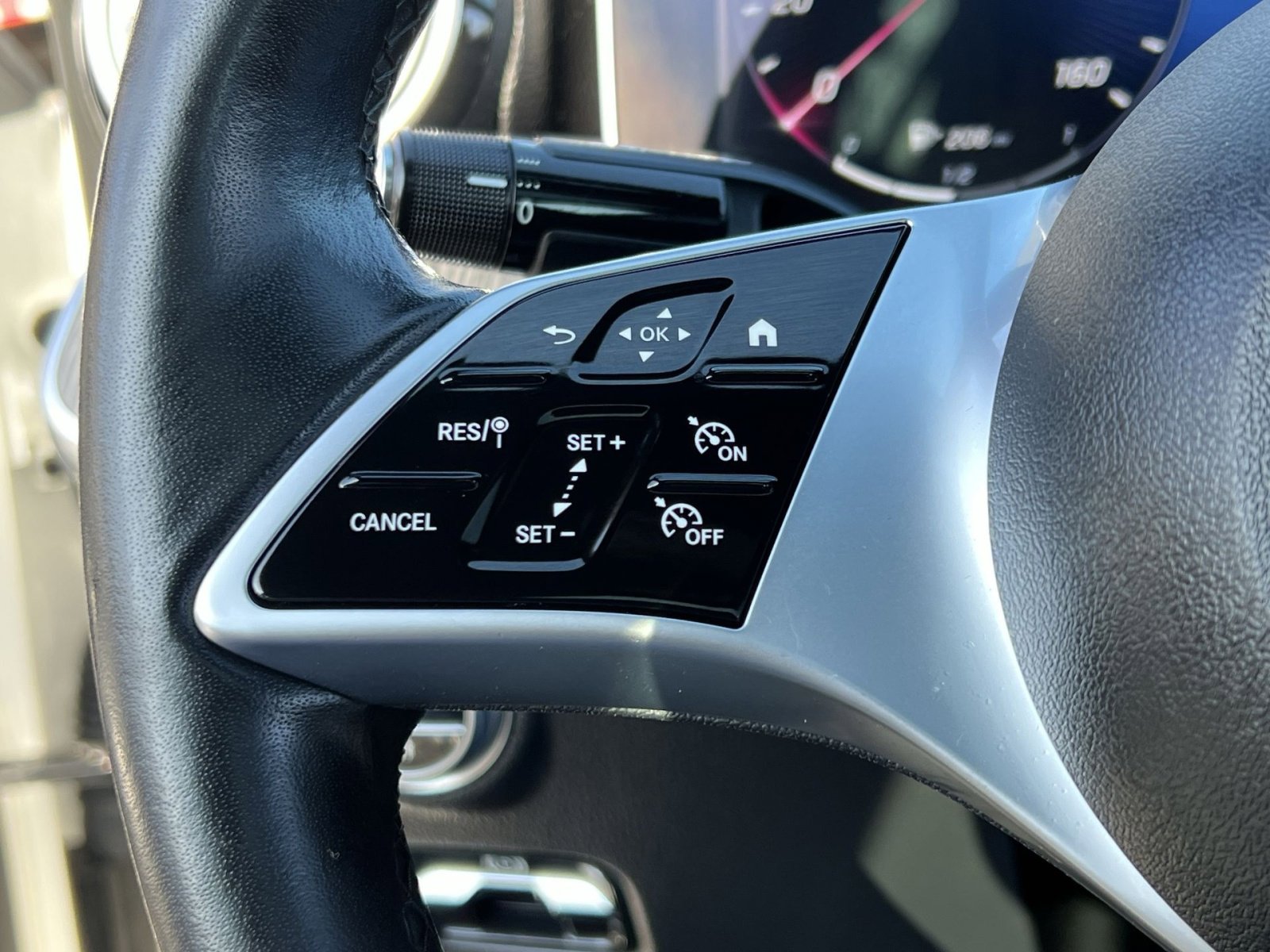 Used 2022 Mercedes-Benz C 300 4MATIC Sedan image 29