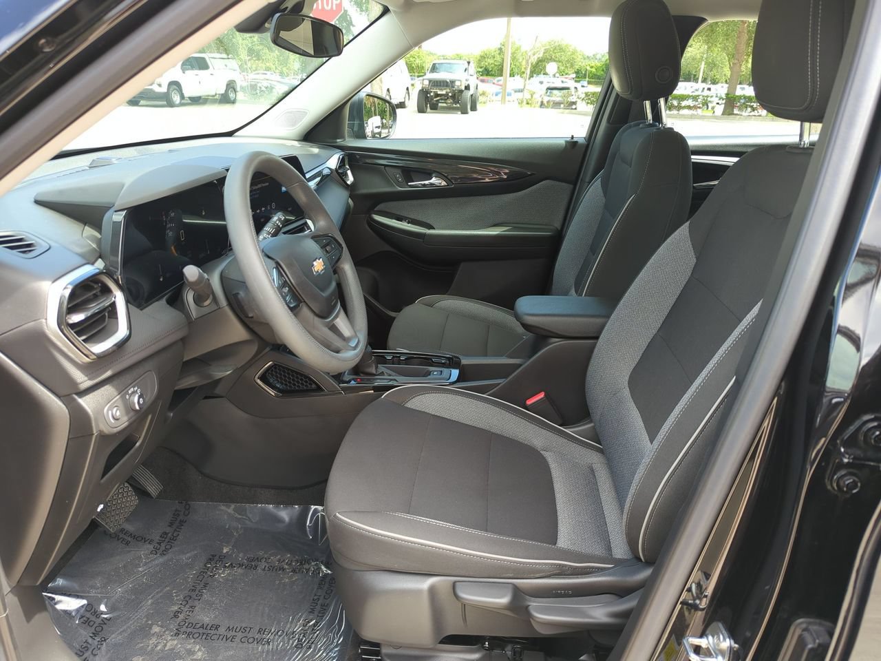 Used 2024 Chevrolet TrailBlazer LS w/ LS Confidence Package FWD image 18