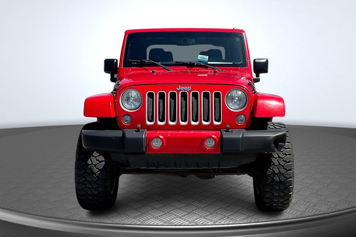 Used 2016 Jeep Wrangler Sahara w/ Connectivity Group AWD/4WD image 3