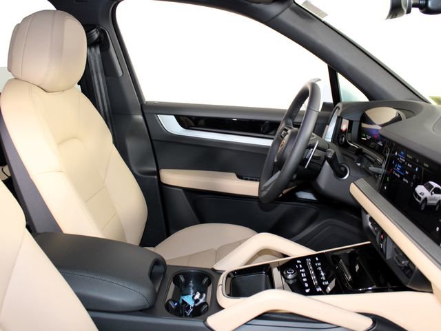 New 2026 Porsche Cayenne AWD/4WD image 30