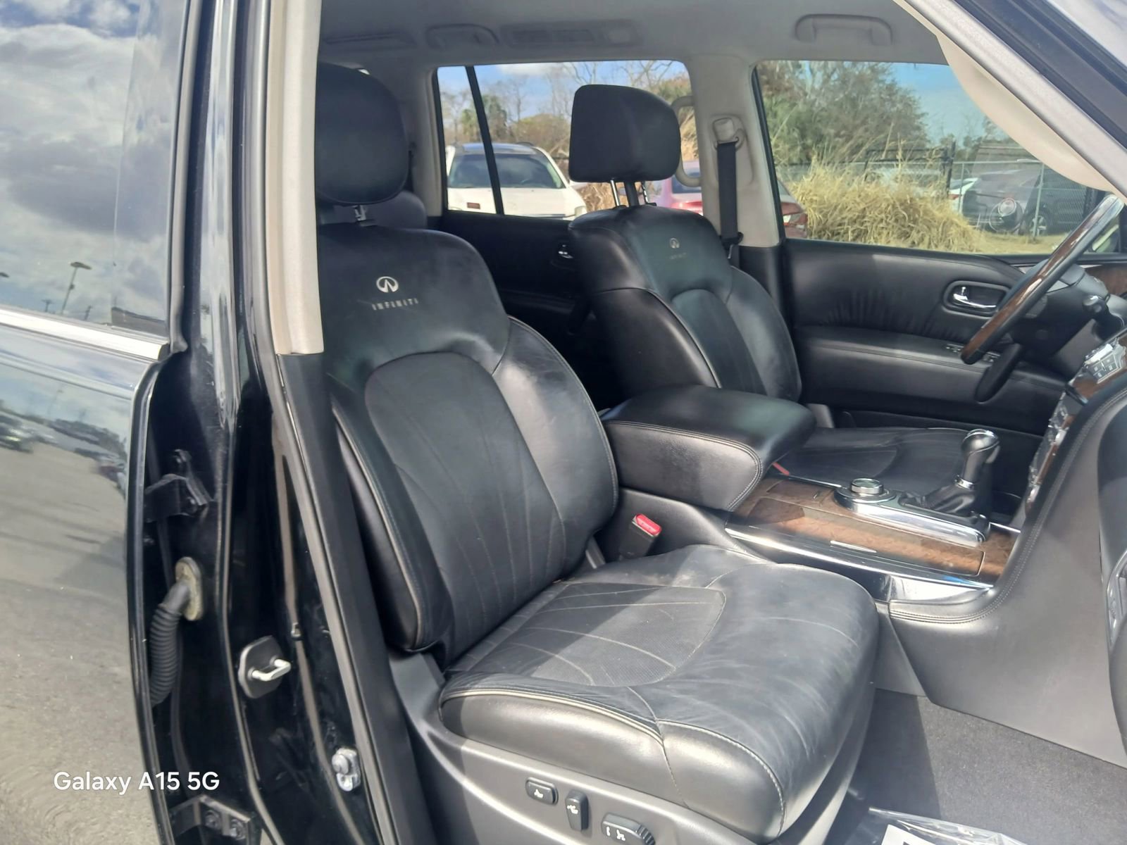 Used 2014 INFINITI QX80 4WD w/ Deluxe Touring Package image 20