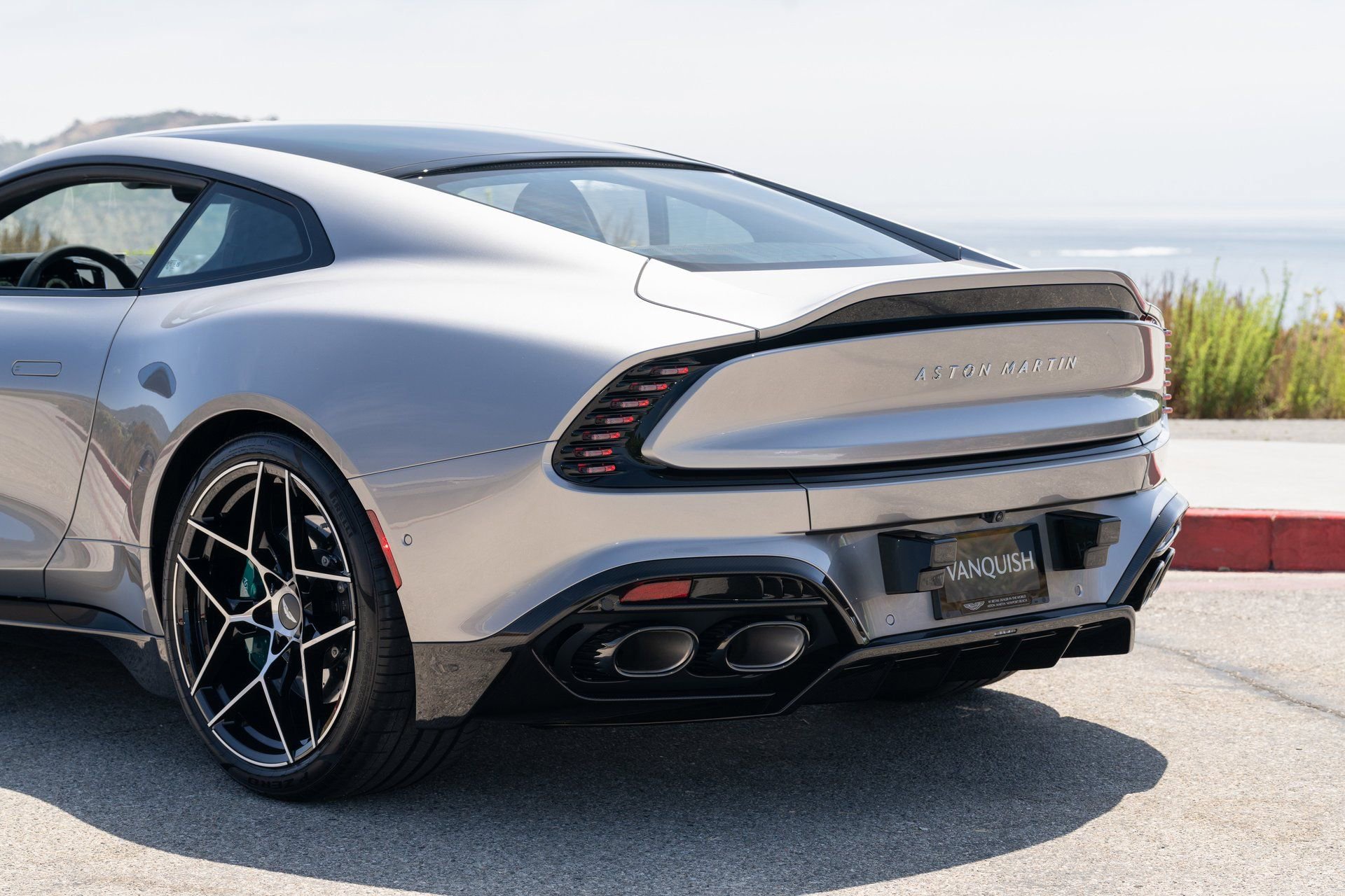 Used 2026 Aston Martin Vanquish RWD image 10