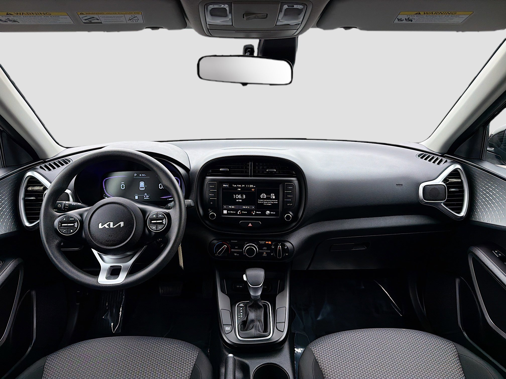 Used 2025 Kia Soul LX image 4
