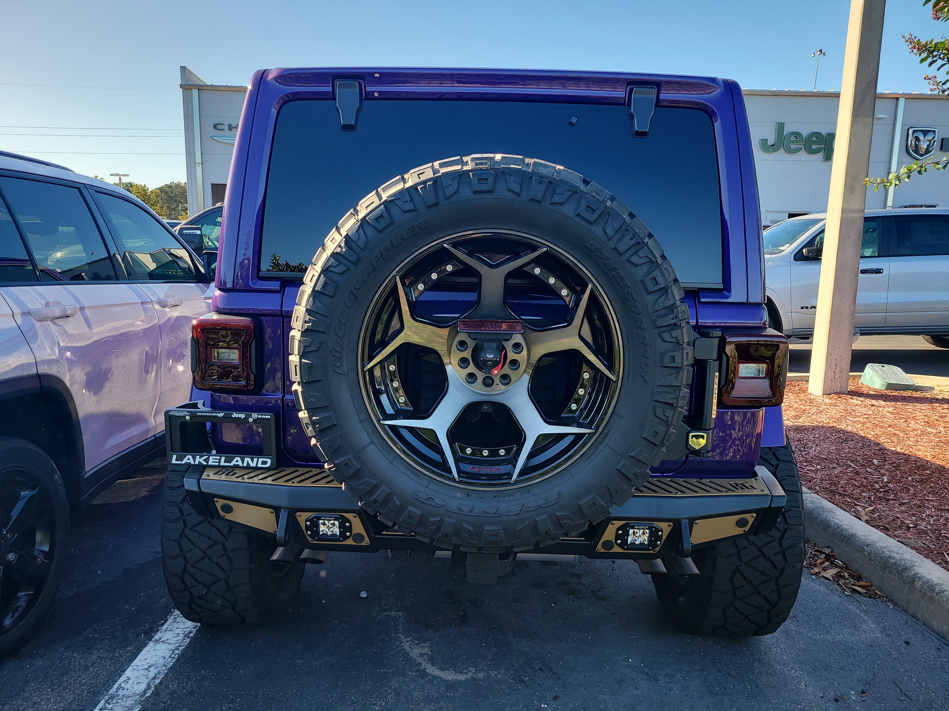 Used 2023 Jeep Wrangler Unlimited Rubicon 392 w/ Trailer Tow Package AWD/4WD image 5