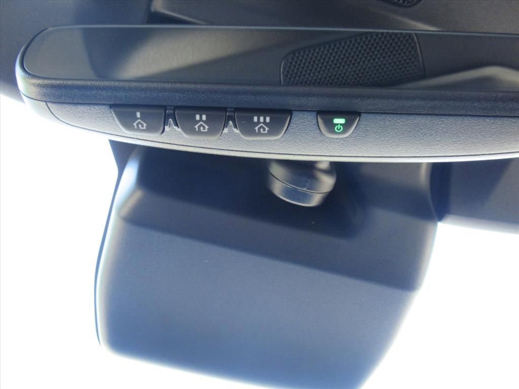 Used 2025 Subaru Forester Premium image 27