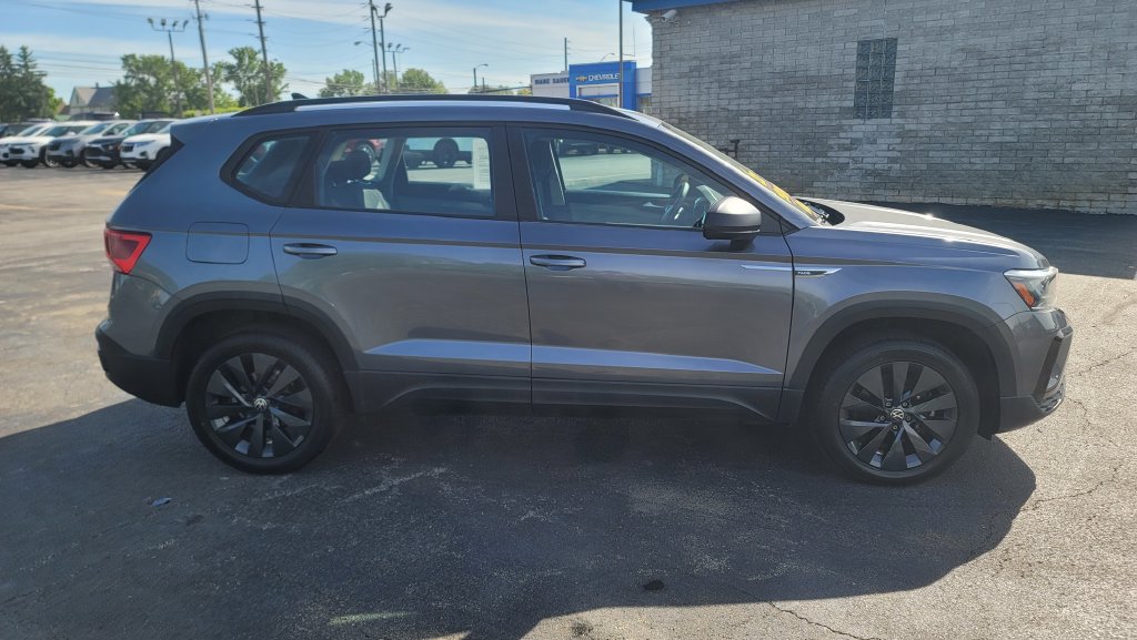 Used 2022 Volkswagen Taos S FWD image 14