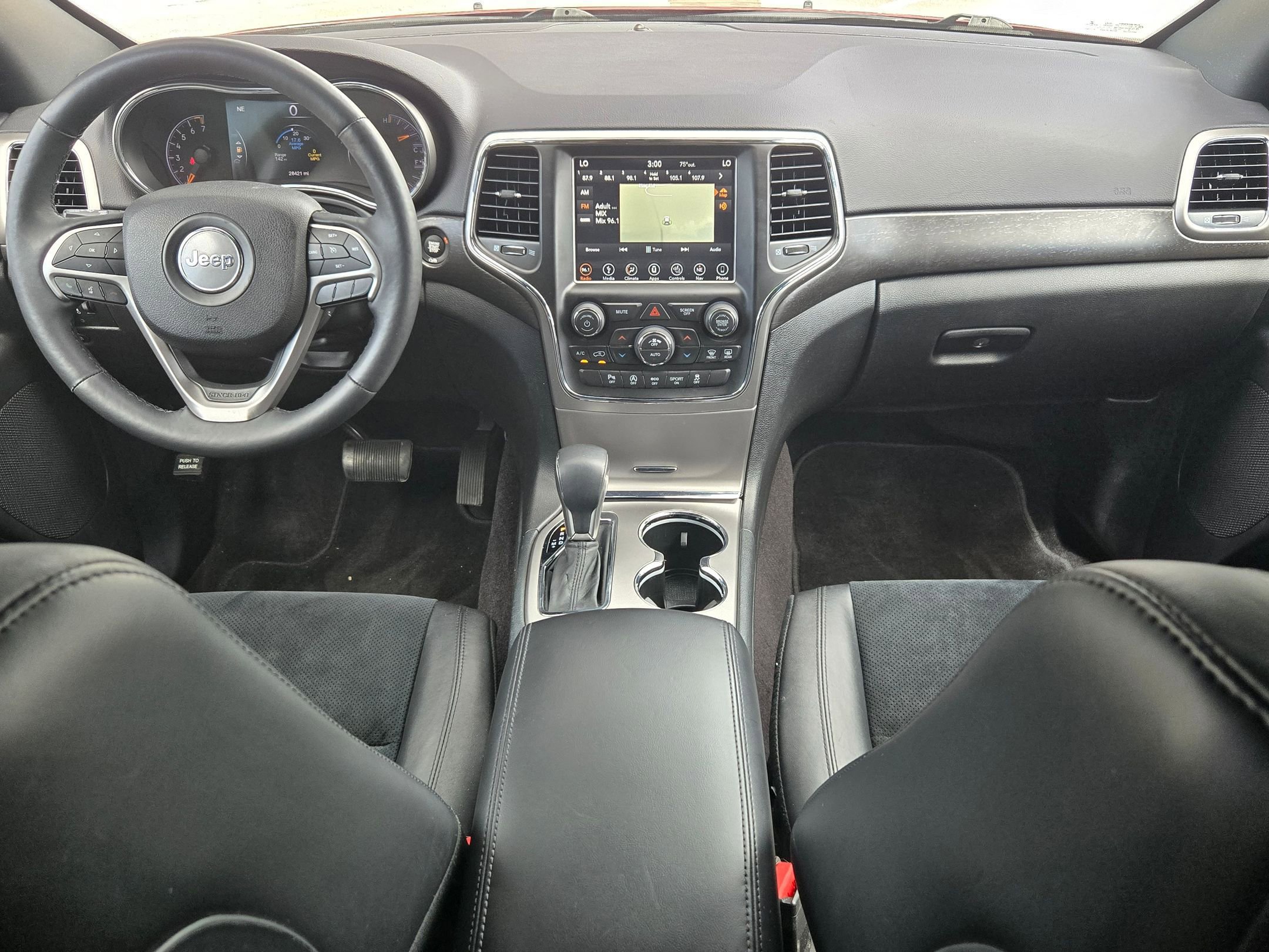 Used 2018 Jeep Grand Cherokee Altitude image 16