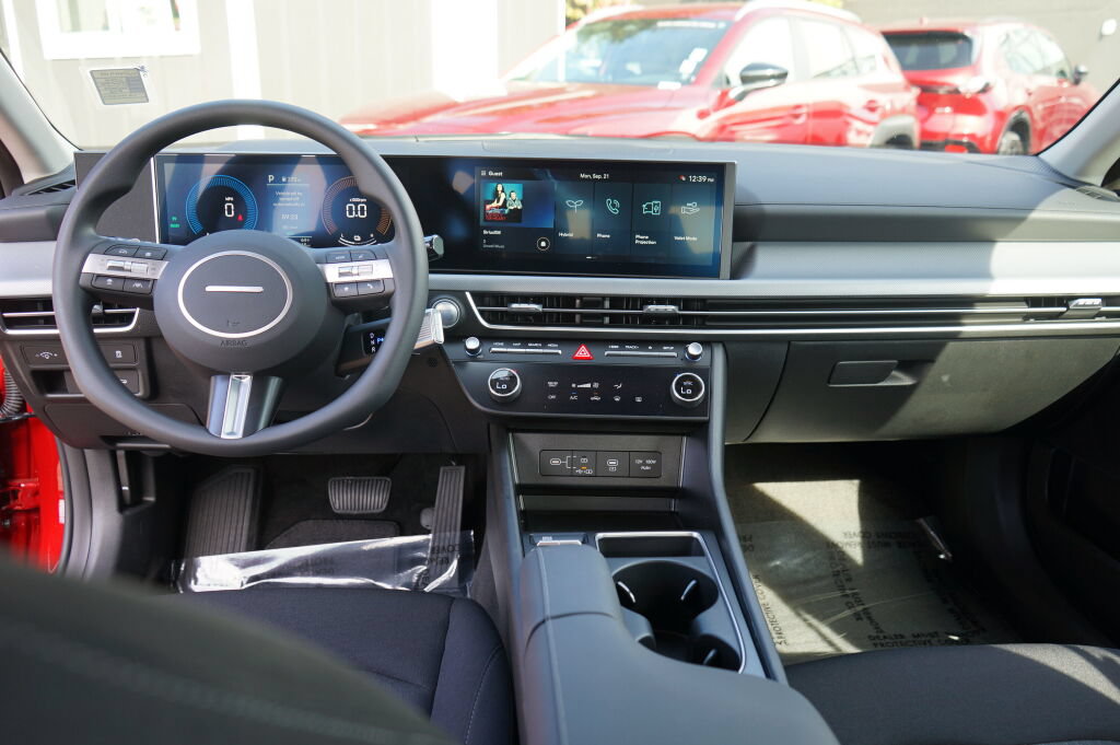 Certified 2026 Hyundai Sonata Blue FWD image 18
